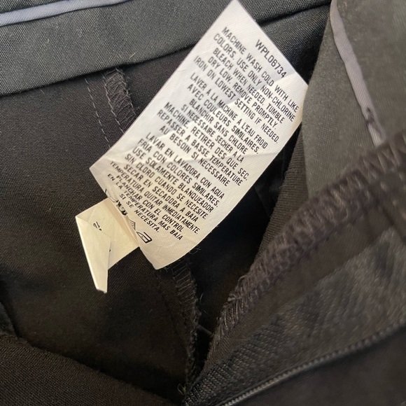 Black Van Heusen dress pants, boys size 16 regular - Picture 6 of 6